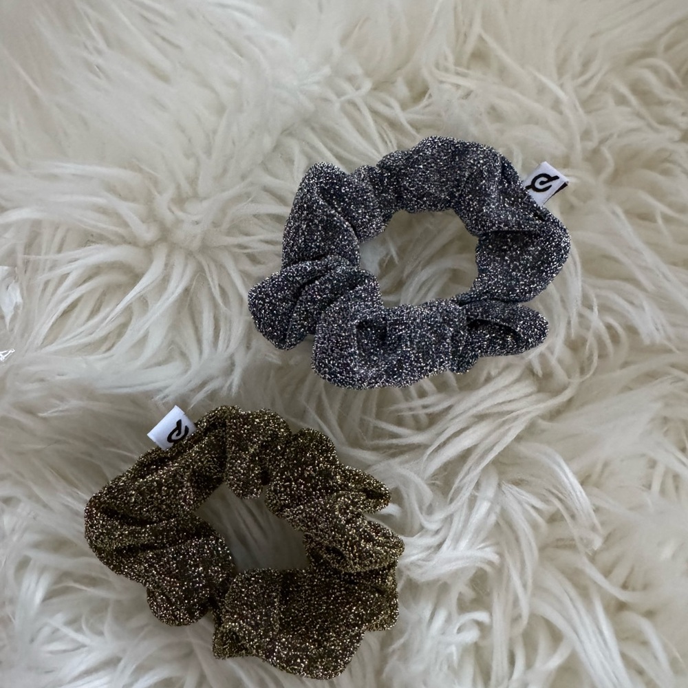 Peloton scrunchies NWT